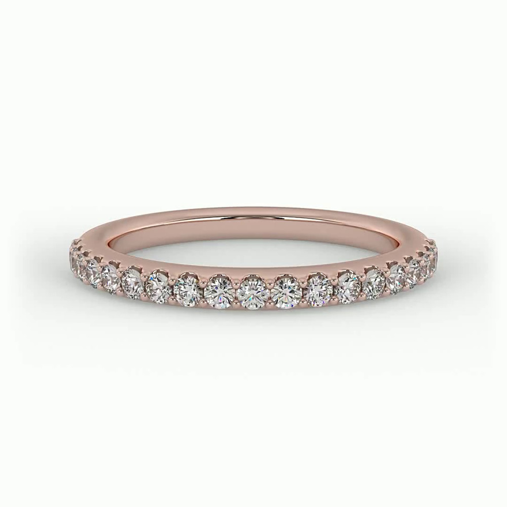 360 degree view of Kayla Pave Band