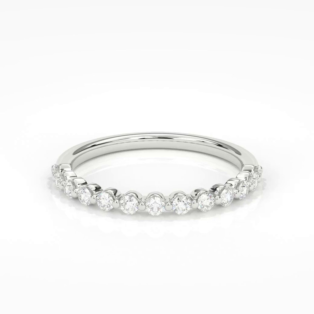 360 degree view of Bliss Shared Prong Diamond Band