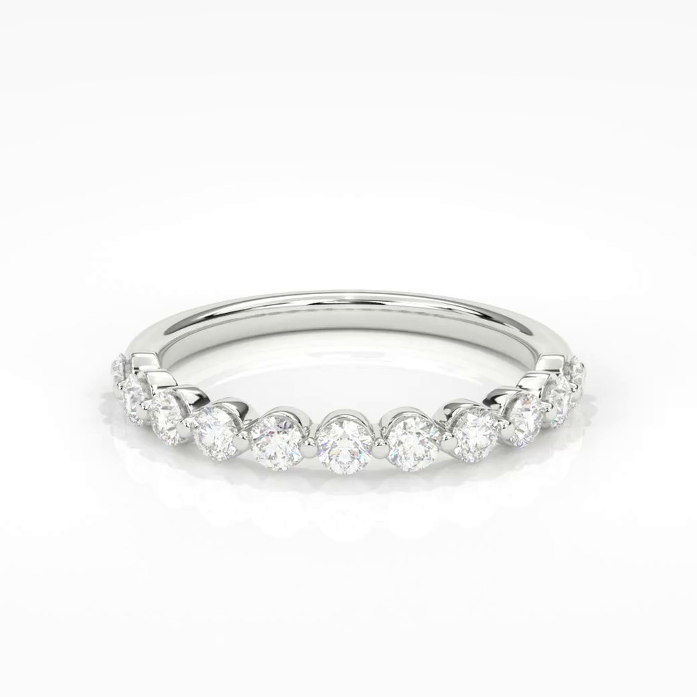 360 degree view of Bliss Grand Shared Prong Diamond Band