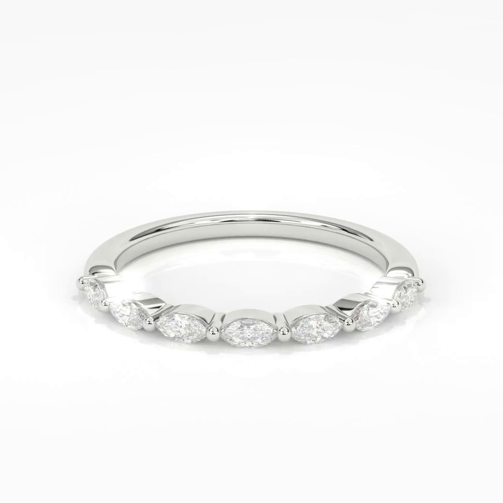 360 degree view of Betty Marquise Lab Diamond Band