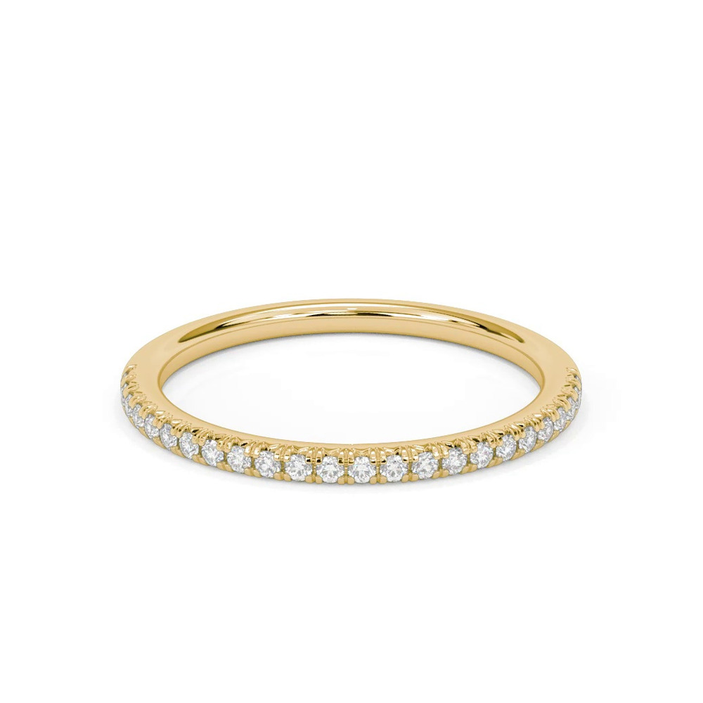360 degree view of Rayleigh Pavé Diamond Band