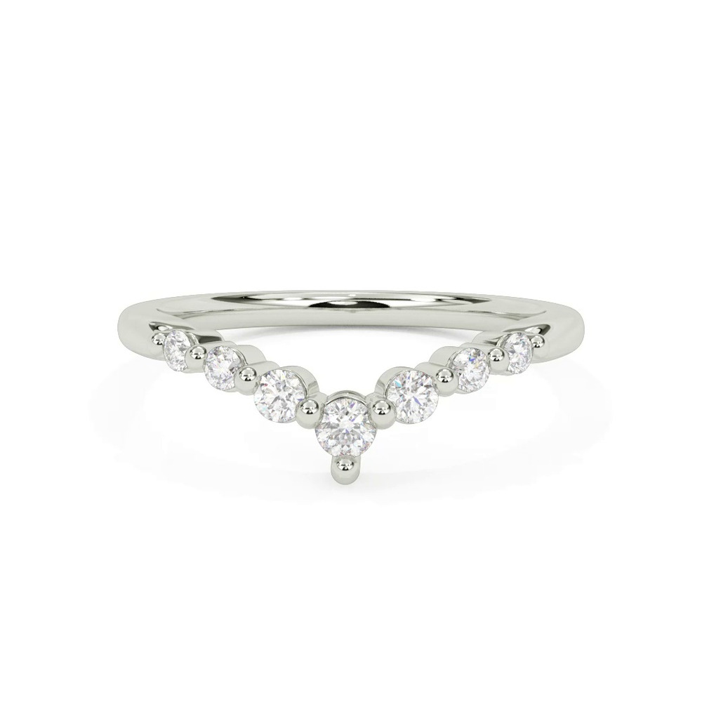 360 degree view of Chevron Shared Prong Diamond Band