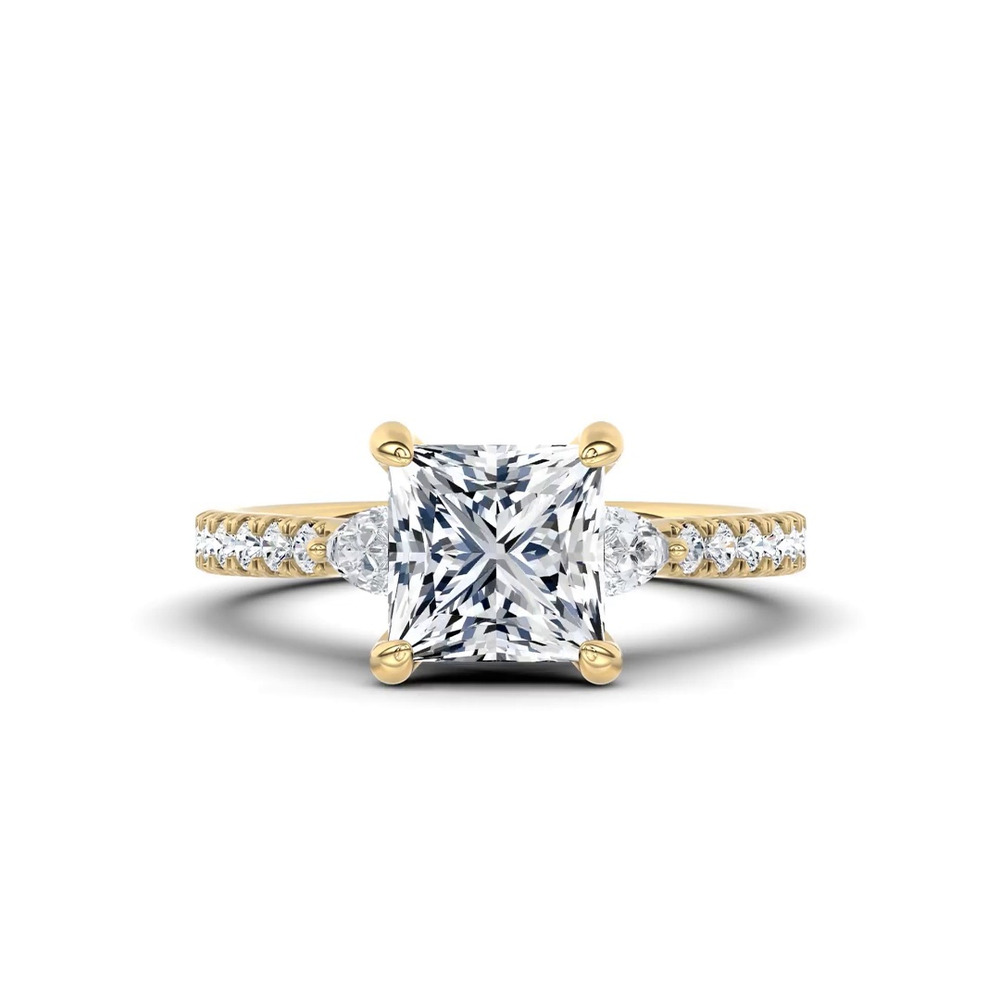 360 degree view of Ardora Pear Lab Engagement Ring by Christian Siriano
